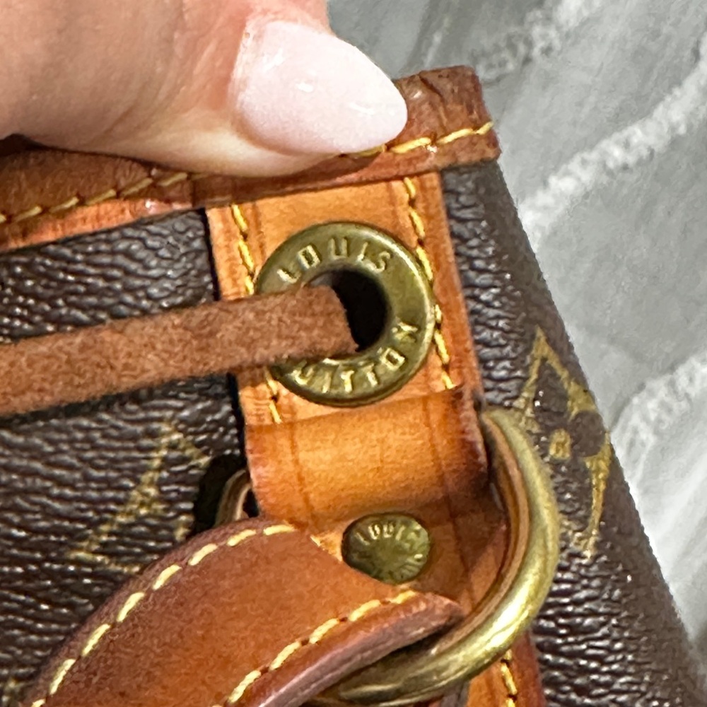 Louis Vuitton LV Petit Noé Monogram Bucket Bag Vintage w Dust Bag France - Picture 16 of 17